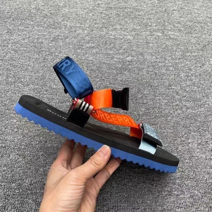 g_360Ud018svcsykf7q09ikez_nijnuu.jpg